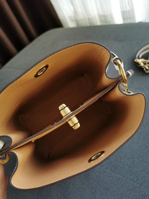 小号coach查理荔枝纹水桶包3色 商品图3