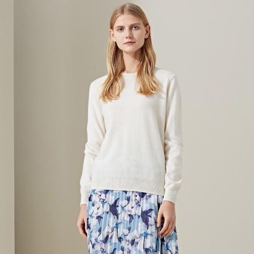 羊绒世家早春新品女士100%山羊绒衫基础款圆领打底针织毛衣 商品图6