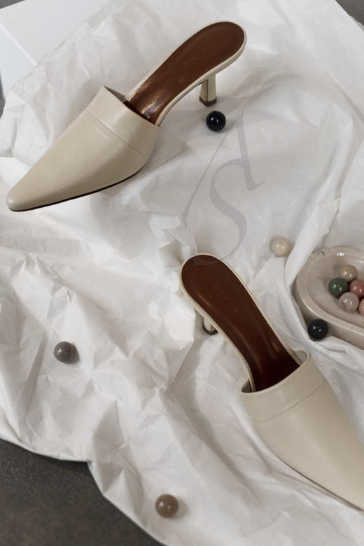 BY FAR 淡蓝色/象牙色CYNTHIA尖头细跟凉拖鞋 商品图2