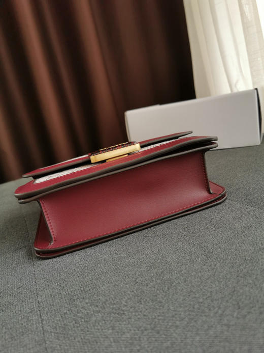 Coach Alie爱丽老花邮差包-酒红 商品图6