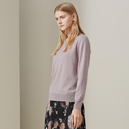 羊绒世家早春新品女士100%山羊绒衫基础款圆领打底针织毛衣 商品图4