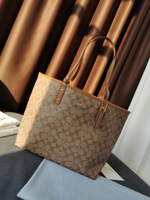 coach老花托特包/啡色老花 商品图4