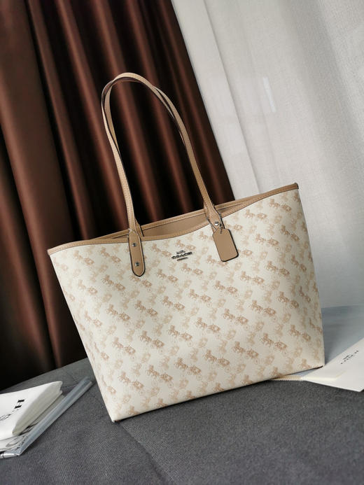 coach tote马车杏色托特包 商品图1