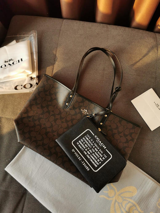 coach老花托特包/黑色老花 商品图2