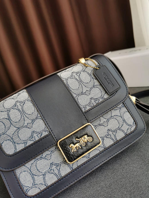 Coach Alie爱丽老花邮差包-蓝色 商品图4