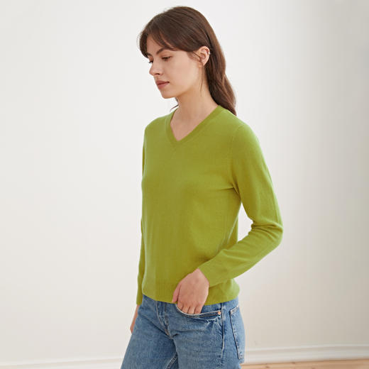 羊绒世家早春新品女士V领100%山羊绒衫内搭保暖针织套头毛衣 商品图6