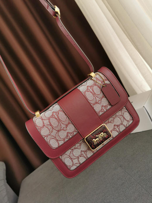 Coach Alie爱丽老花邮差包-酒红 商品图8