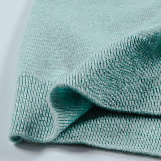 羊绒世家早春新品女士100%山羊绒衫基础款圆领打底针织毛衣 商品图10