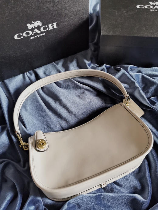 coach swinger全皮腋下麻将包4色 商品图3
