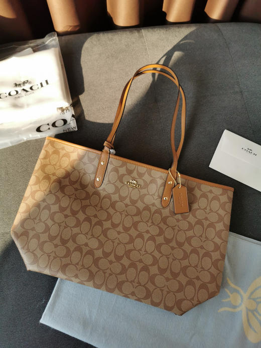 coach老花托特包/啡色老花 商品图3
