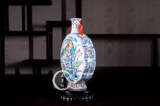 占剑文：斗彩开窗花鸟抱月瓶 商品图3