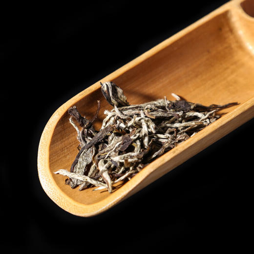 传奇会茶叶 福鼎白茶 白牡丹 高山陈年老白茶饼礼盒装350g 商品图5