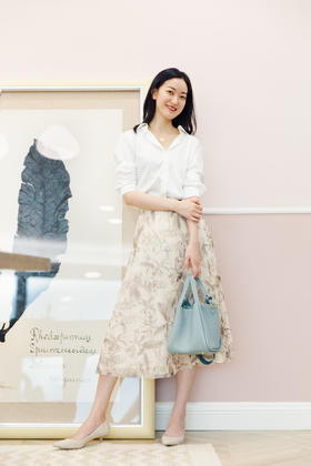 白衬衫不妨这样搭~