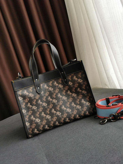 Coach蔻驰马车30号托特包-黑色条纹款 商品图3