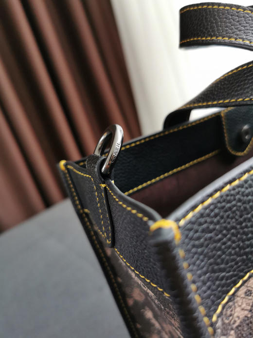 Coach蔻驰马车30号托特包-黑色 商品图8