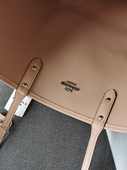 coach tote马车杏色托特包 商品图8