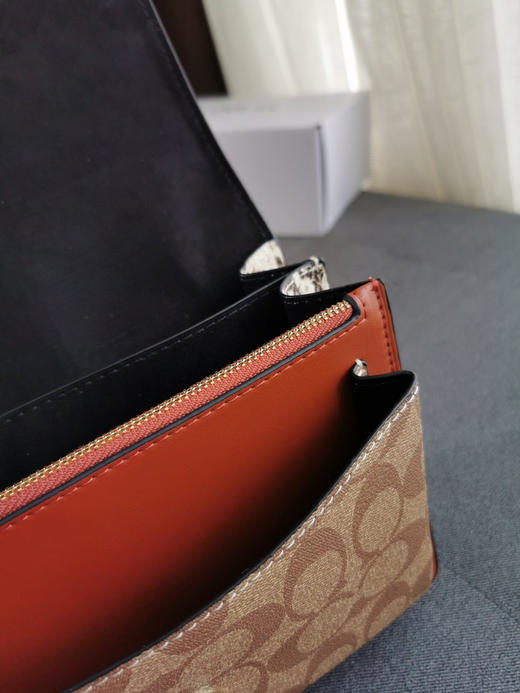 Coach Klare风琴包-黑棕配色 商品图7