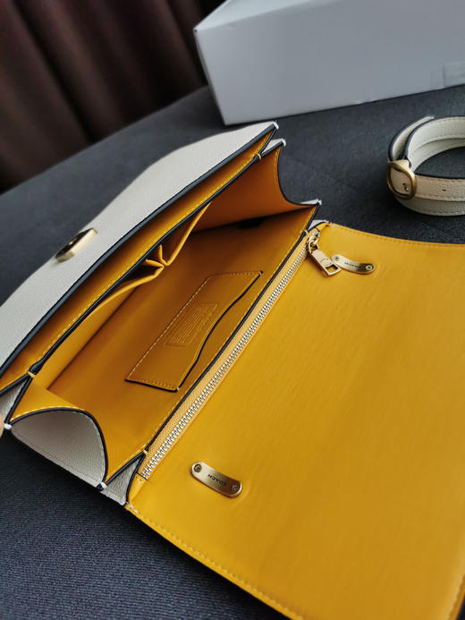 Coach Alie爱丽荔枝纹邮差包-白色 商品图7