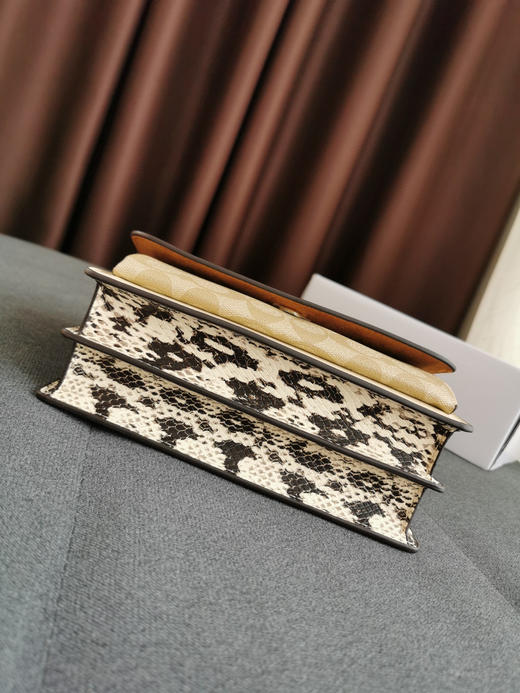 Coach Klare风琴包-白色 商品图5