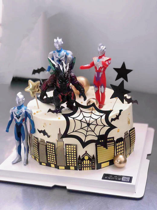 私人订制奥特曼蛋糕，图片全部为定制后成品展示，没有完全重复的两款，下单前可私信客服 商品图2