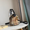B家中古战马格子波士顿枕头包 商品缩略图2