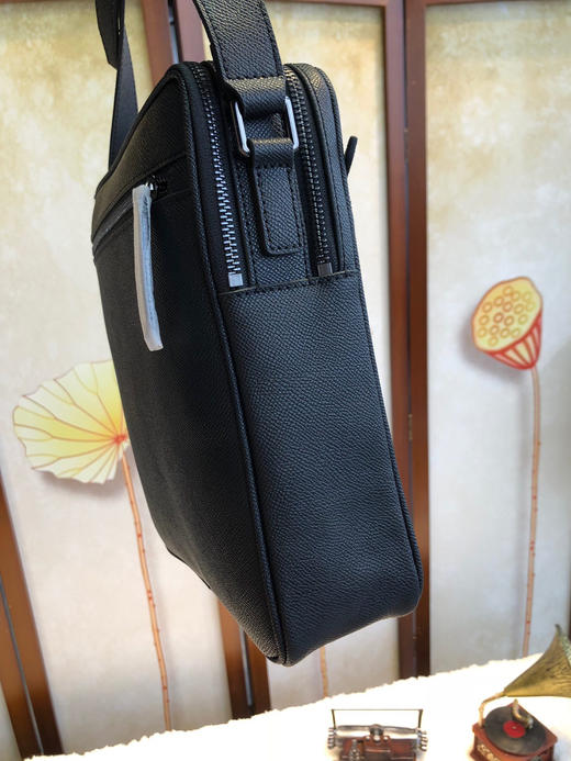 B家经典男士单肩包 商品图3