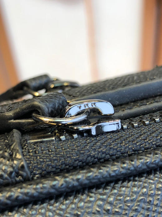 B家经典男士单肩包 商品图5