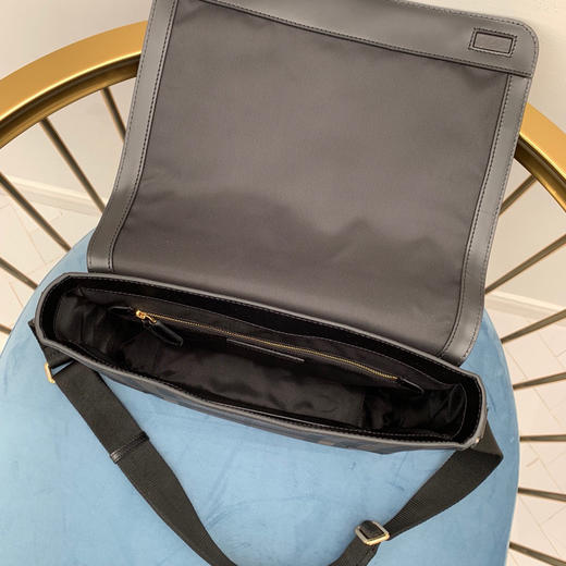 烟熏格纹男士邮差包 商品图7