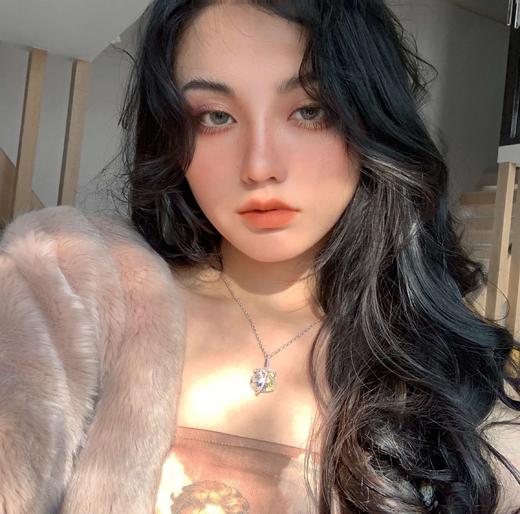 noidentity 超闪水晶十字架爱心精致锁骨链简约项链女情人节限定 商品图1