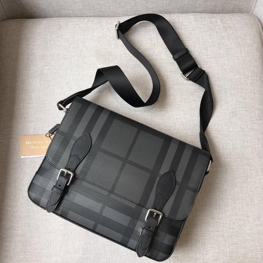 双扣男士邮差包-黑 商品图4