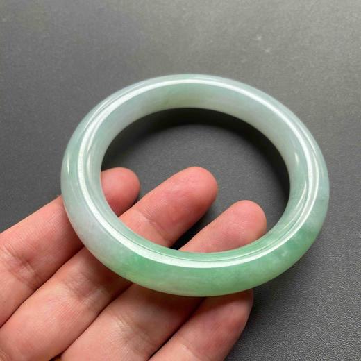 糯冰种阳绿圆条翡翠手镯55.5 55 商品图6