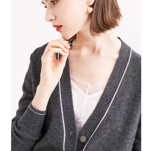 【小香风针织衫外套】慵懒风V领 宽松舒适 轻奢气质 多色多码 商品图1