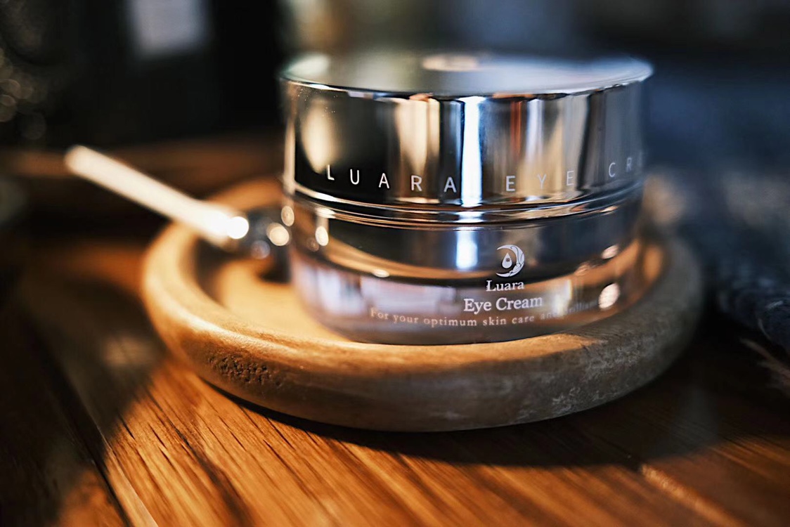 日本Luara眼霜 淡化细纹黑眼圈消浮肿紧致抗衰15ml