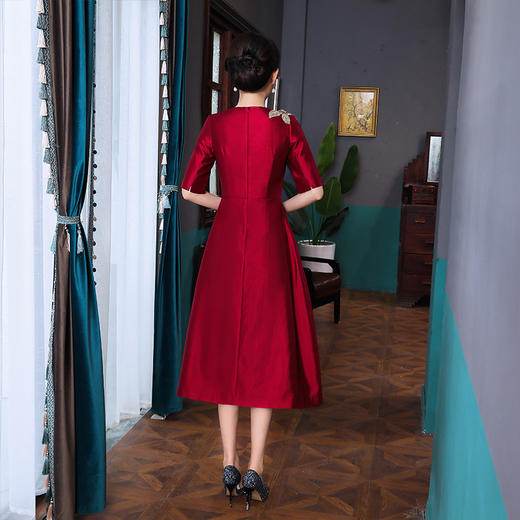 上海旗袍厂TZRY-21001新款喜婆婆连衣裙定制改良旗袍圆领中袖民族风旗袍 商品图4