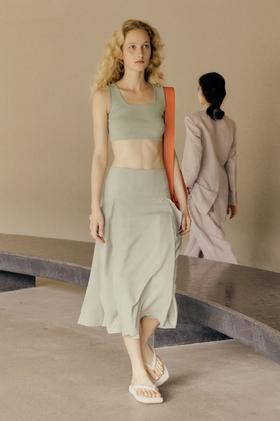 LOW CLASSIC  米白色/黑色/柳绿色环保纤维针织背心