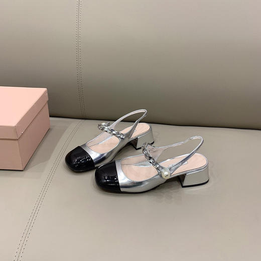 miumi*新款玛丽珍系列凉鞋 商品图7