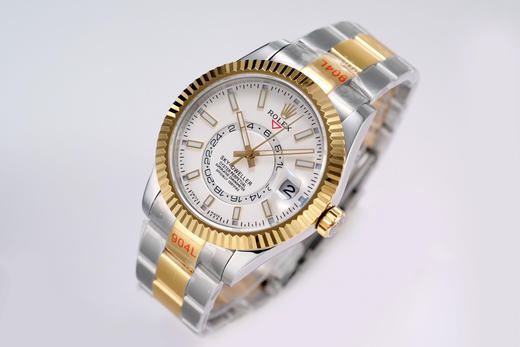 劳力士Rolex Sky-Dweller 纵航者型 天行者
【表壳】表盘尺寸42mm 商品图1