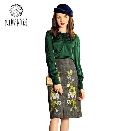 【伯妮斯茵】3B6751--灰色半裙--阅读者--《画尽世间光影，只为挚爱女人》 商品图2