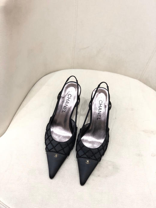 小香家 真丝手工串珠后空单鞋 商品图7