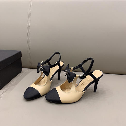 Chane*专柜最新款蝴蝶结凉鞋
高跟3色 商品图2