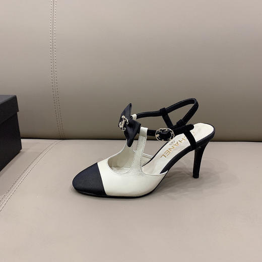Chane*专柜最新款蝴蝶结凉鞋
高跟3色 商品图6