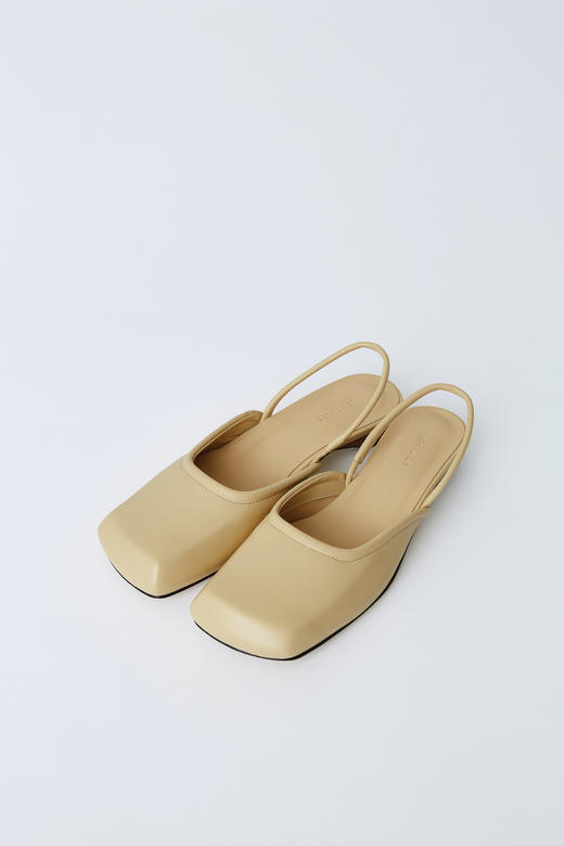 LOW CLASSIC  奶油黄/黑色方头露跟鞋 商品图8