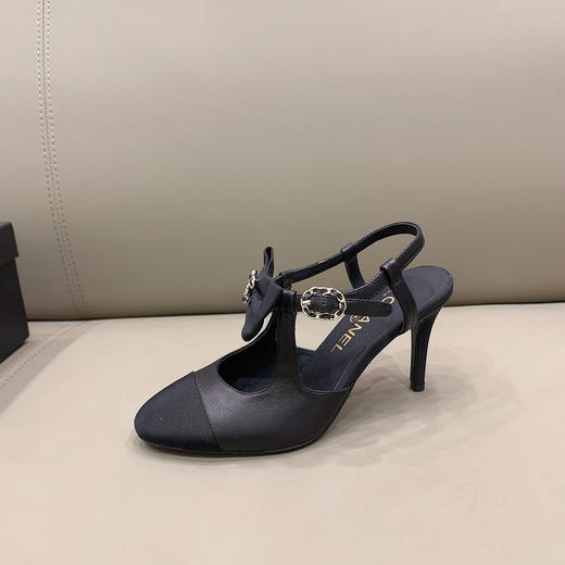 Chane*专柜最新款蝴蝶结凉鞋
高跟3色 商品图8