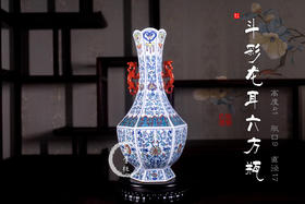 占剑文：斗彩龙耳六方瓶