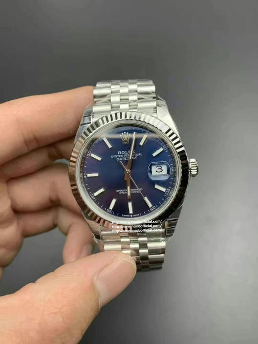 VS版本劳力士日志蓝面少量到货，接受预订。搭载全新3235机芯，72小时动能储存。没错，72小时。 商品图0