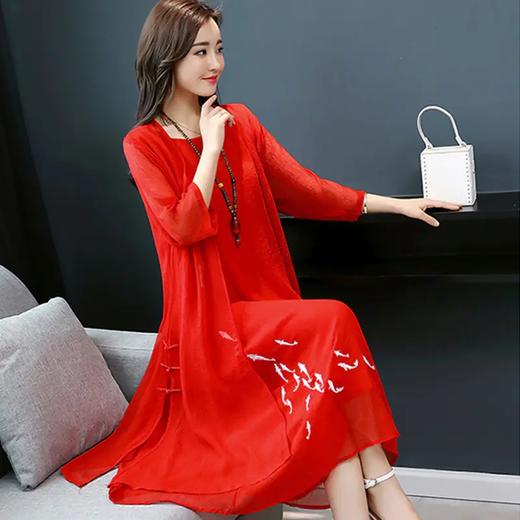 YGYL872 新款仿真丝盘扣刺绣复古文艺两件套连衣裙 商品图1