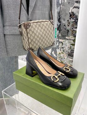 Gucci新款单鞋-黑色