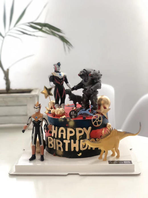 私人订制奥特曼蛋糕，图片全部为定制后成品展示，没有完全重复的两款，下单前可私信客服 商品图5