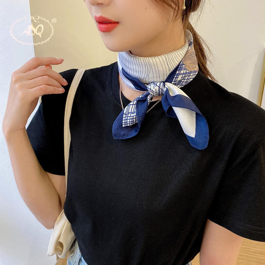 【内购不退换】【魔法丝巾】【一抹色彩 点亮整身搭配】【现货】臣禾【经典实用款】方巾好用又好看仿真丝锻面【多场合搭配用途】S211270330 商品图5