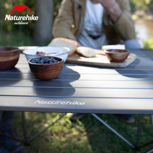 Naturehike挪客便携式户外折叠桌铝合金野餐露营桌子野外烧烤桌椅 商品图4